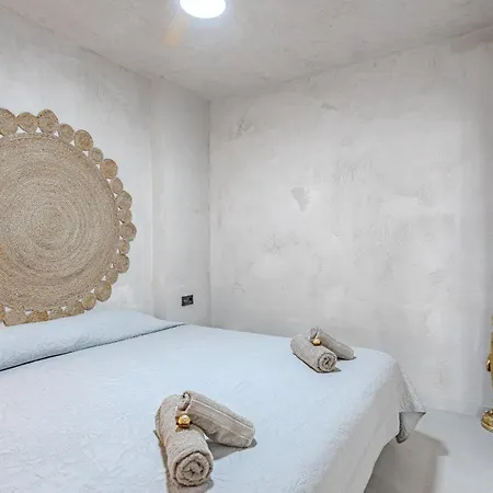 Bali Smart Hi-end Services Media Streaming Apartment Costa Adeje (Tenerife)